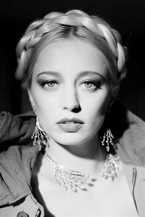 caroline vreeland|Meet Caroline Vreeland: A New Icon .